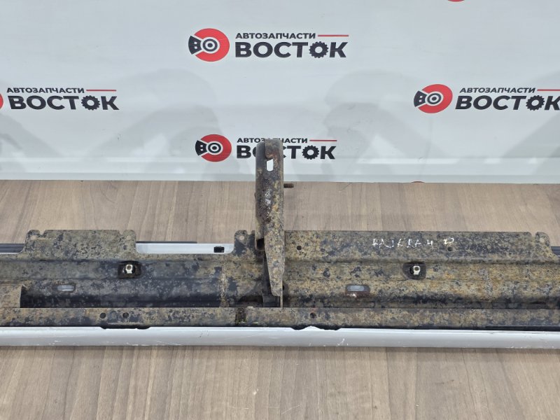 Подножка, 10000 рублей, Пешки