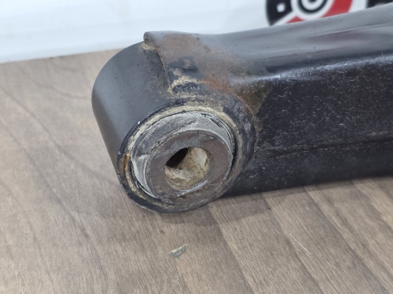 Рычаг нижний, 1500 рублей, Пешки