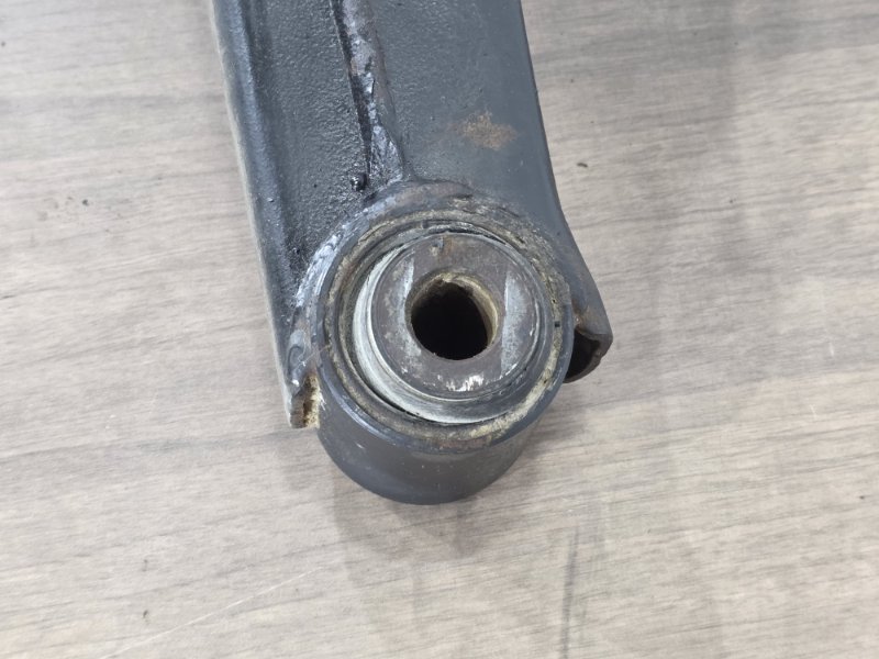 Рычаг нижний, 1500 рублей, Пешки