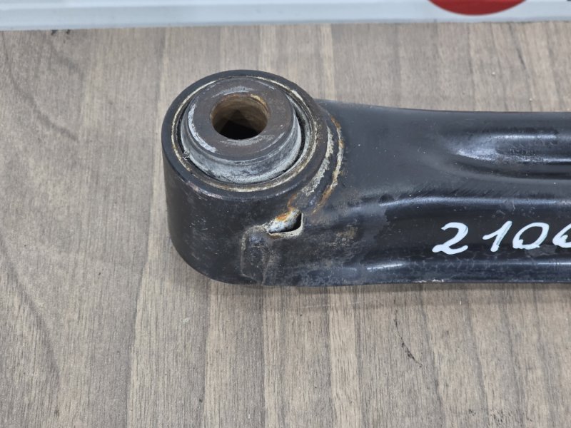 Рычаг нижний, 2000 рублей, Пешки