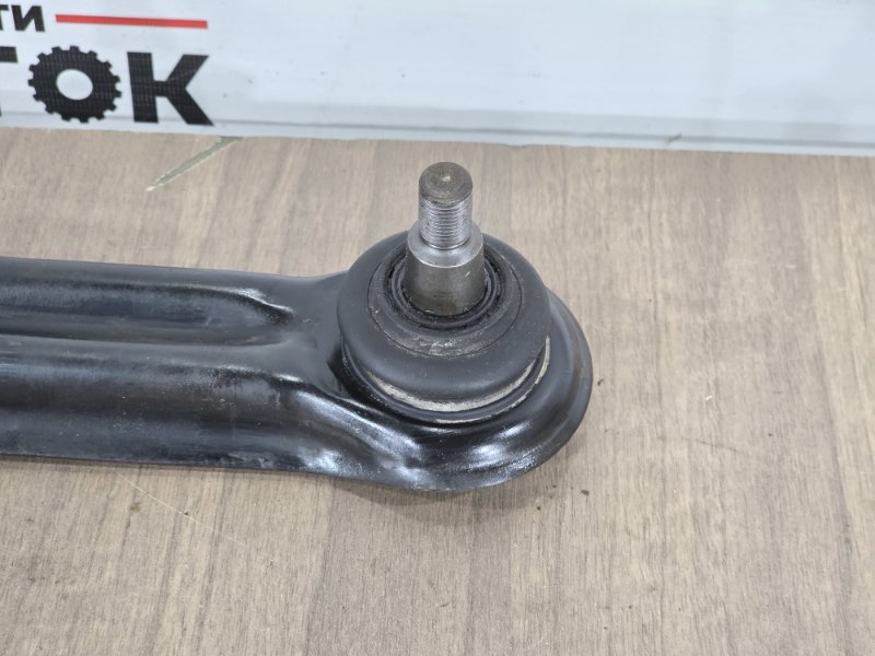 Рычаг нижний, 2000 рублей, Пешки