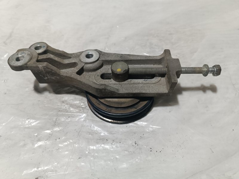 Натяжитель ремня кондиционера, 1500 рублей, Пешки