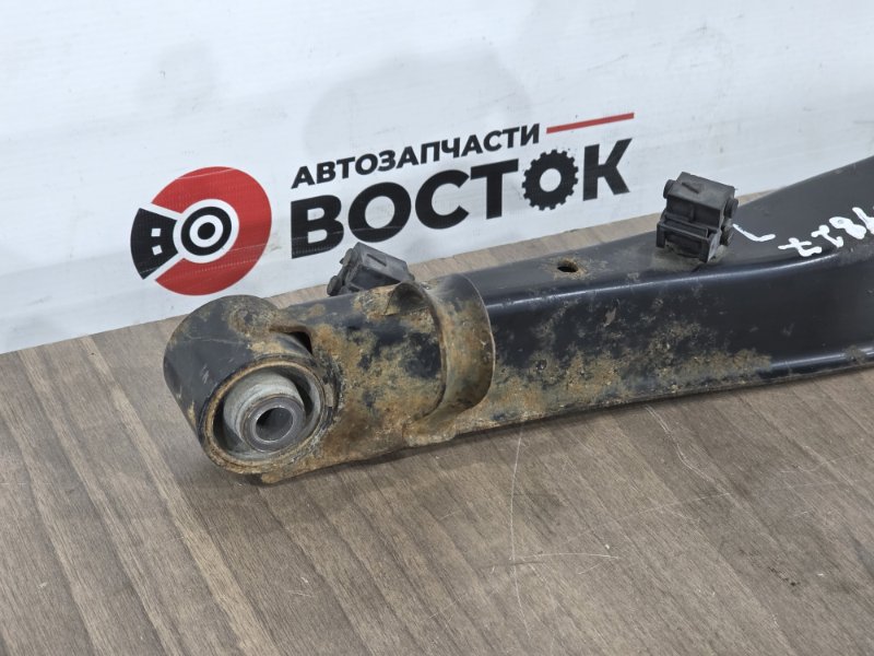 Рычаг нижний, 2500 рублей, Пешки