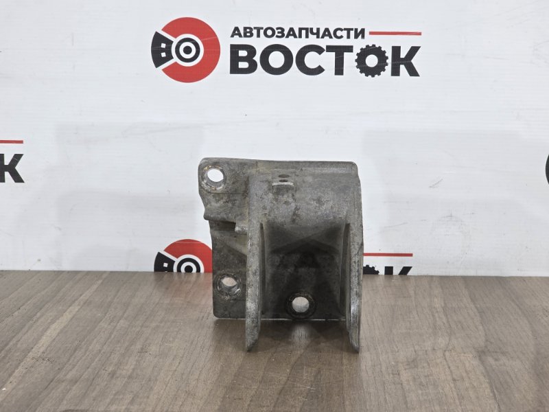 Кронштейн АКПП, 3000 рублей, Пешки