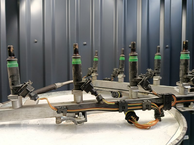 топливная рейка с форсунками, 9000 рублей, Красноярск