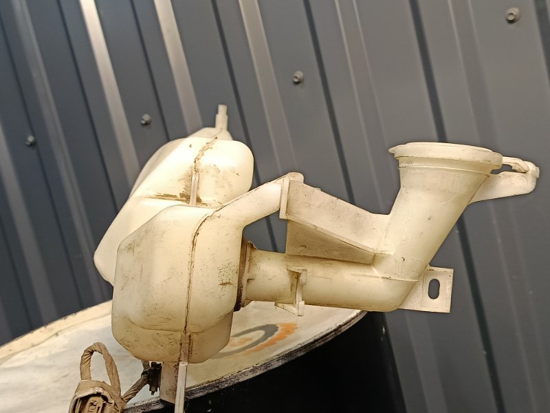 Бачок омывателя фар, 2100 рублей, Красноярск