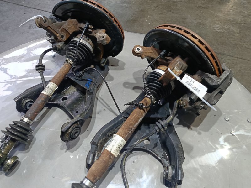 Кулак поворотный, 10000 рублей, Красноярск