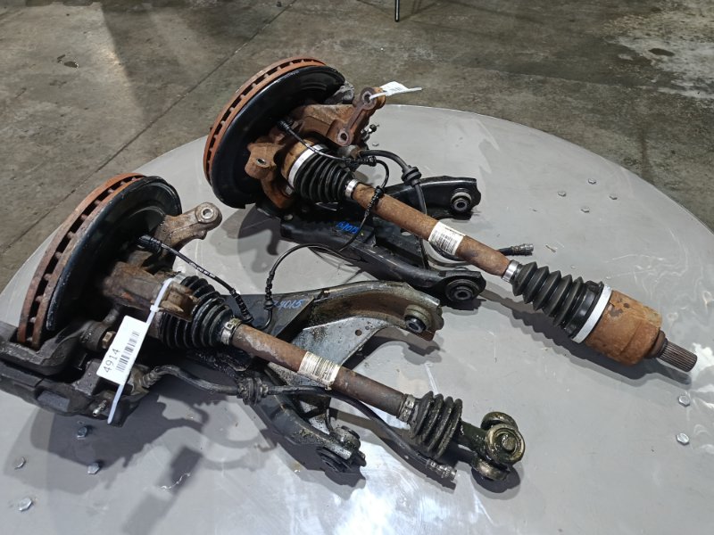 Кулак поворотный, 10000 рублей, Красноярск