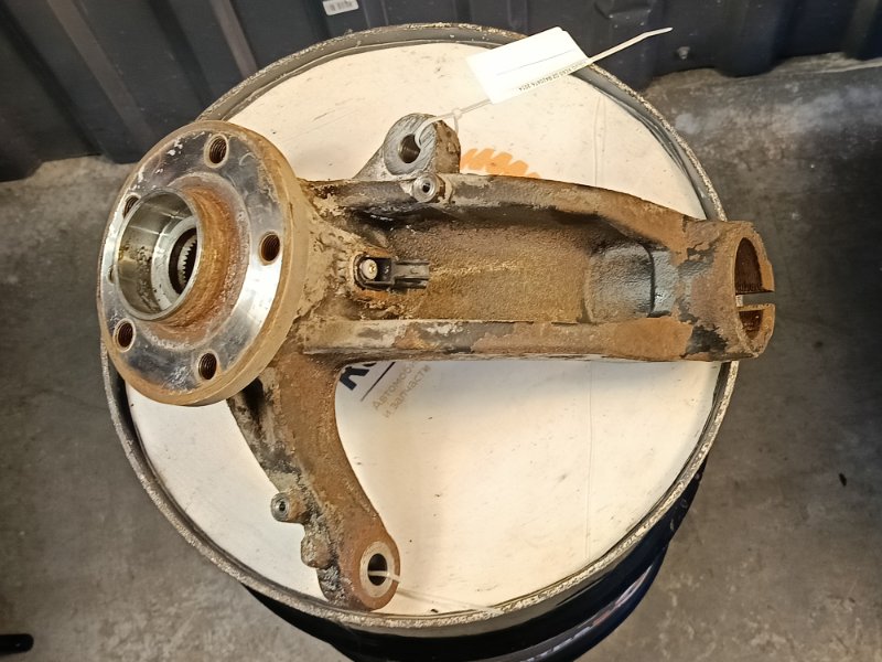 Кулак поворотный, 5000 рублей, Красноярск