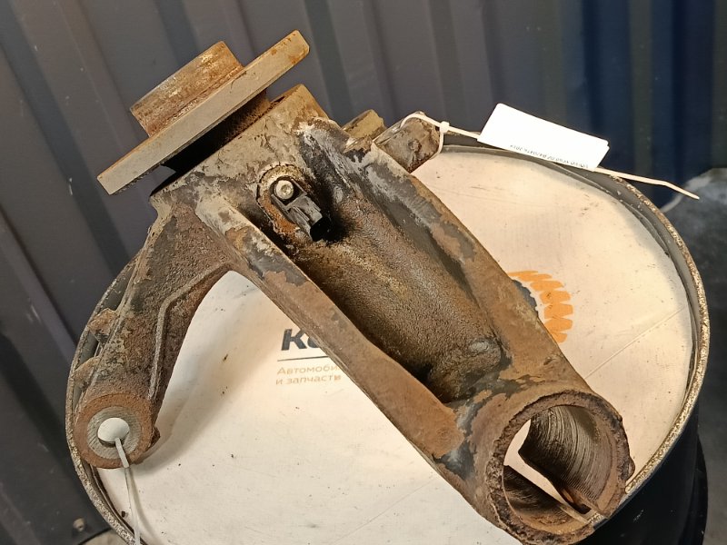 Кулак поворотный, 5000 рублей, Красноярск