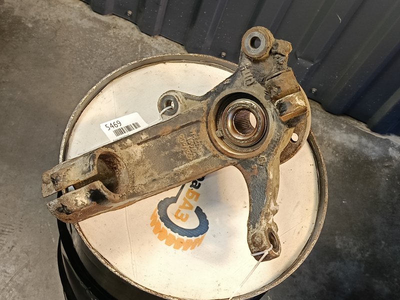 Кулак поворотный, 5000 рублей, Красноярск