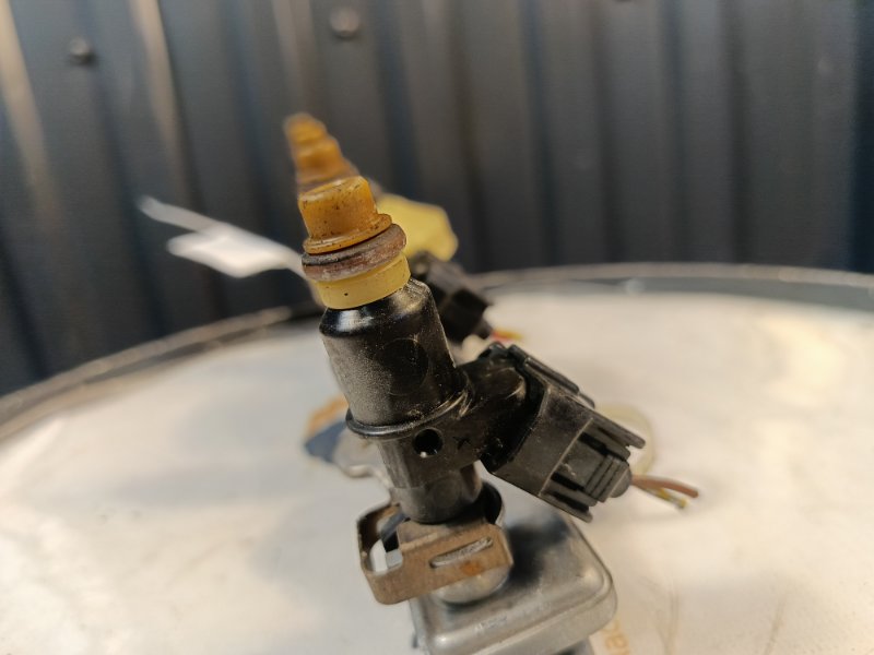 топливная рейка с форсунками, 800 рублей, Красноярск