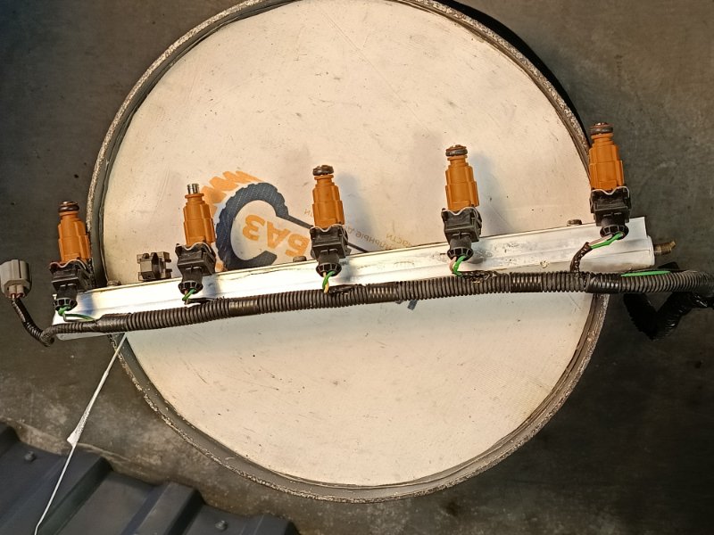 топливная рейка с форсунками, 4500 рублей, Красноярск