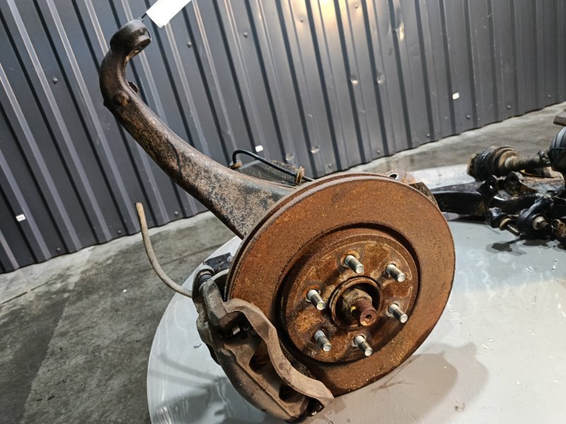 Кулак поворотный, 7500 рублей, Красноярск