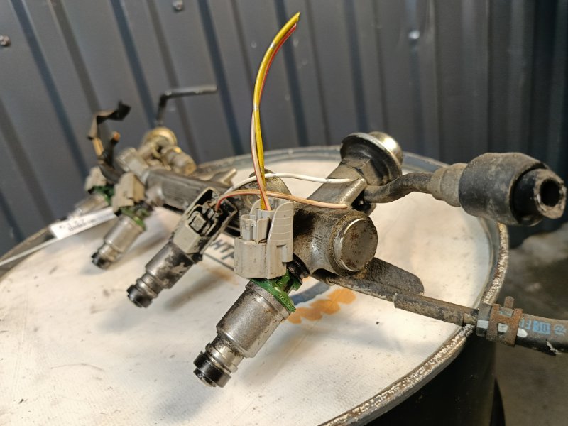 топливная рейка с форсунками, 7000 рублей, Красноярск