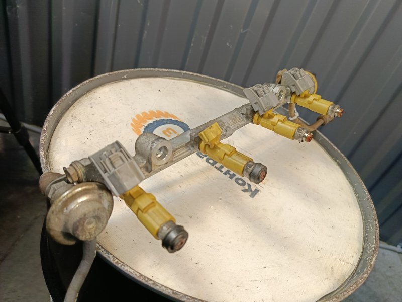 топливная рейка с форсунками, 5000 рублей, Красноярск