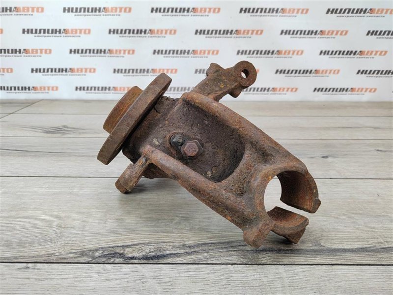 Кулак поворотный, 2000 рублей, Москва