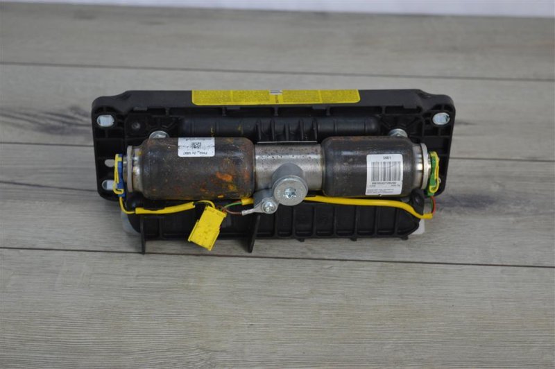 Подушка безопасности в торпедо, 2000 рублей, Москва