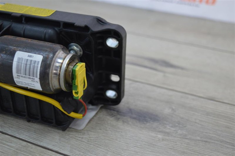 Подушка безопасности в торпедо, 2000 рублей, Москва