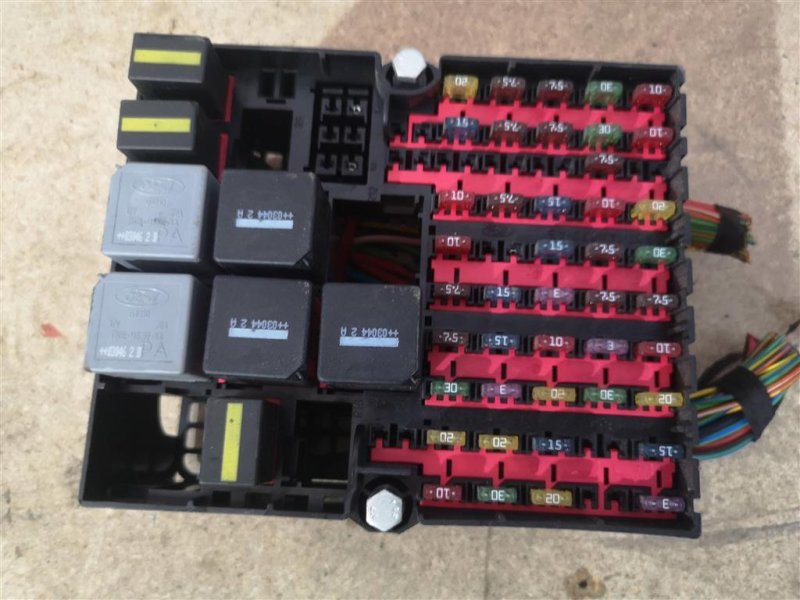 Блок предохранителей под капот, 1000 рублей, Севастополь