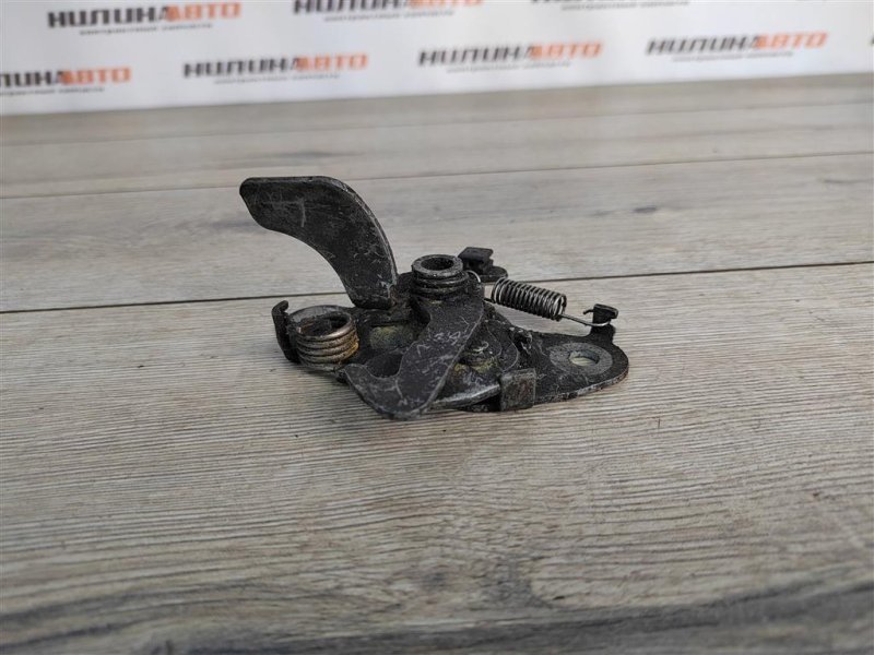 Замок капота, 400 рублей, Москва