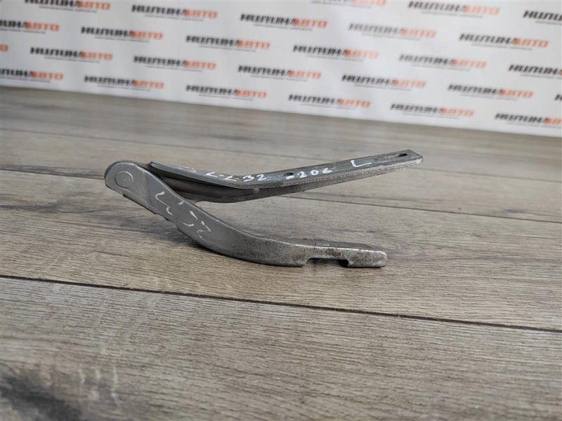 Петля капота, 300 рублей, Москва