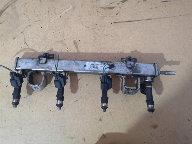 Рампа топливная, 2000 рублей, Севастополь