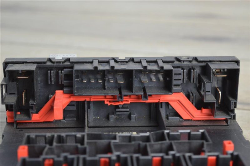 Блок управления бортовой сети, 1000 рублей, Москва