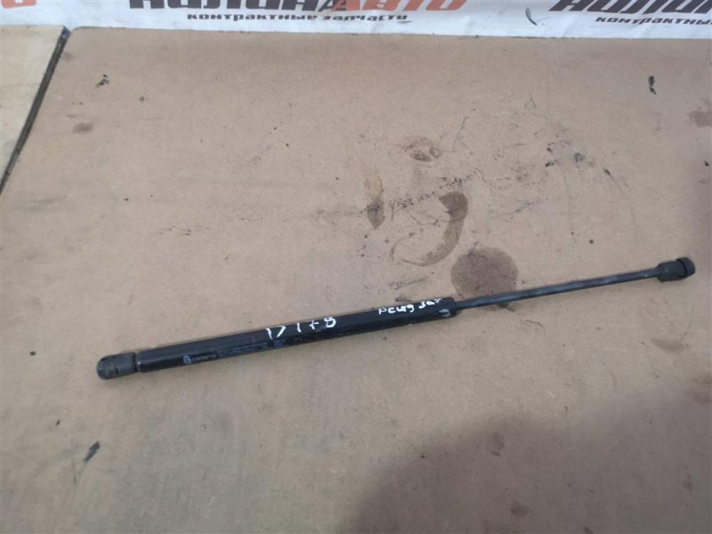 Амортизатор крышки багажника, 1000 рублей, Севастополь