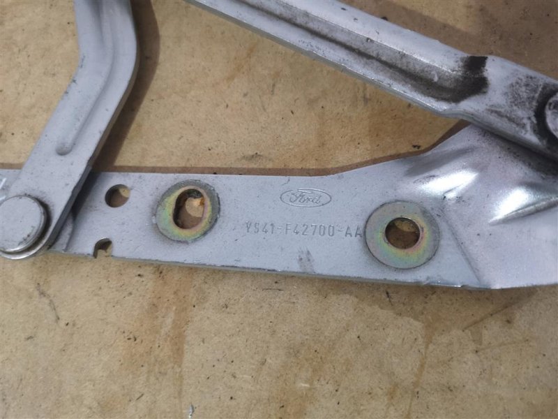 Петля крышки багажника, 1100 рублей, Севастополь