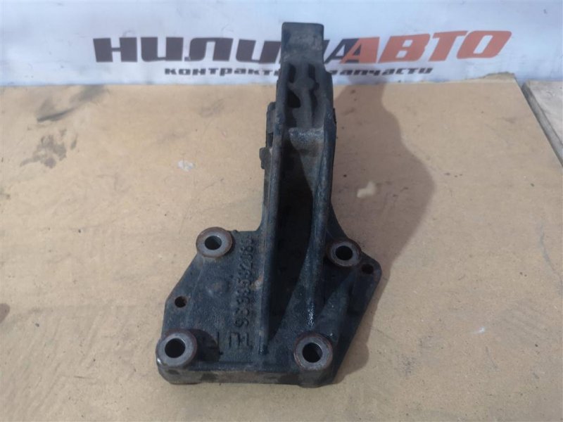 Подушка двигателя, 2400 рублей, Севастополь