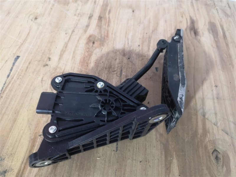 Педаль газа, 1000 рублей, Севастополь