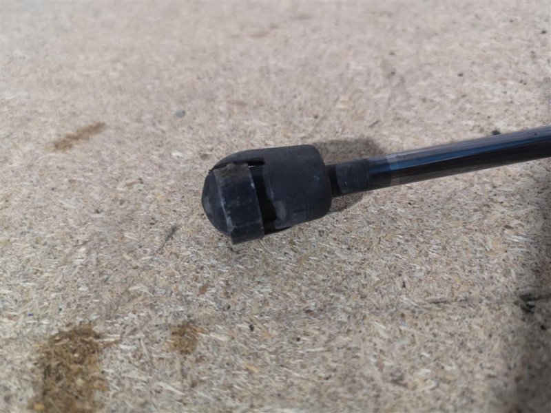 Амортизатор крышки багажника, 600 рублей, Севастополь