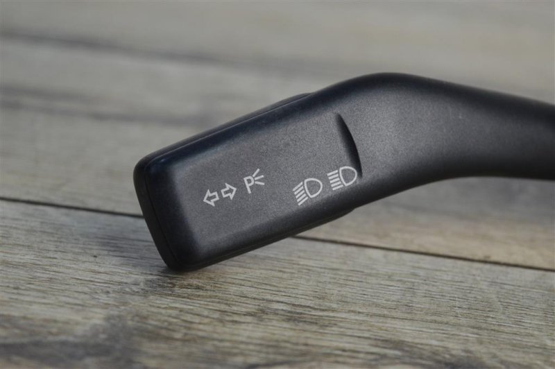 Переключатель подрулевой поворотников, 500 рублей, Москва