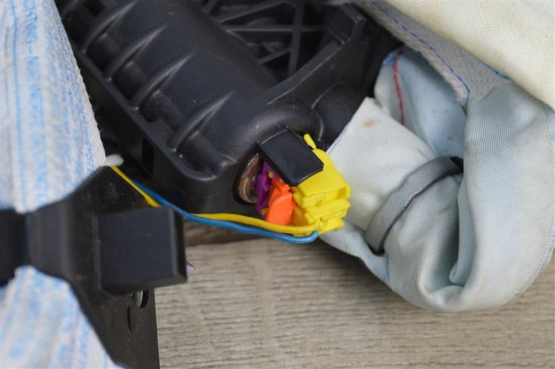 Подушка безопасности боковая, 800 рублей, Москва