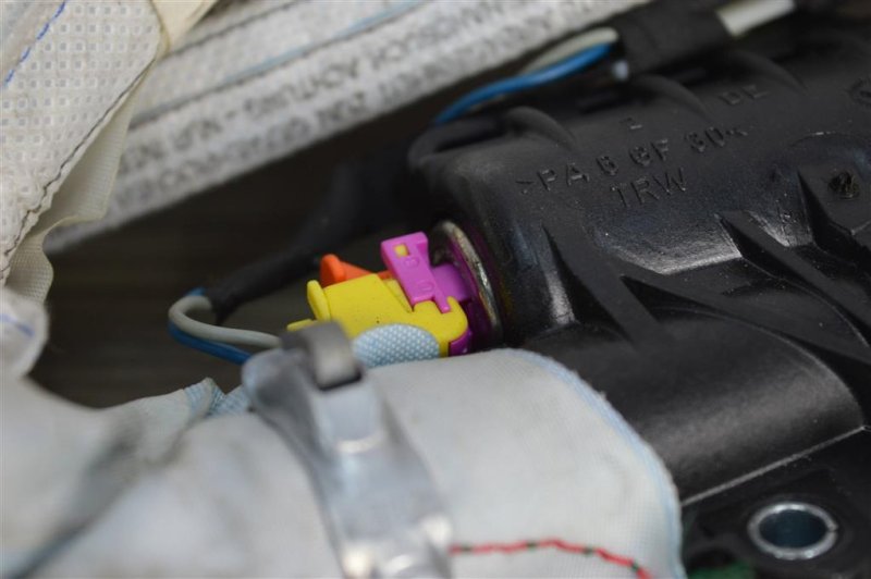 Подушка безопасности боковая, 700 рублей, Москва