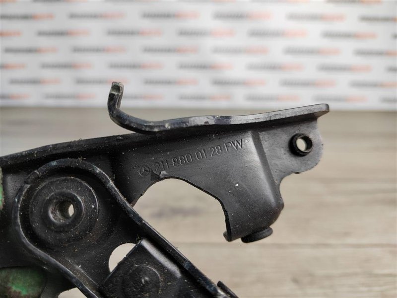 Петля капота, 400 рублей, Москва