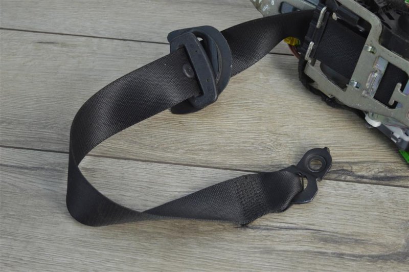 Ремень безопасности, 2000 рублей, Москва