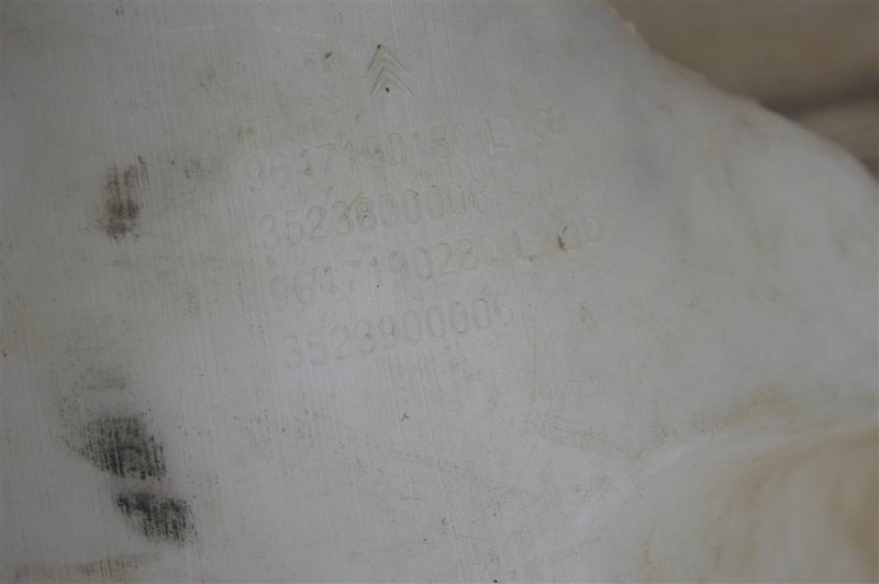 Бачок омывателя, 500 рублей, Москва