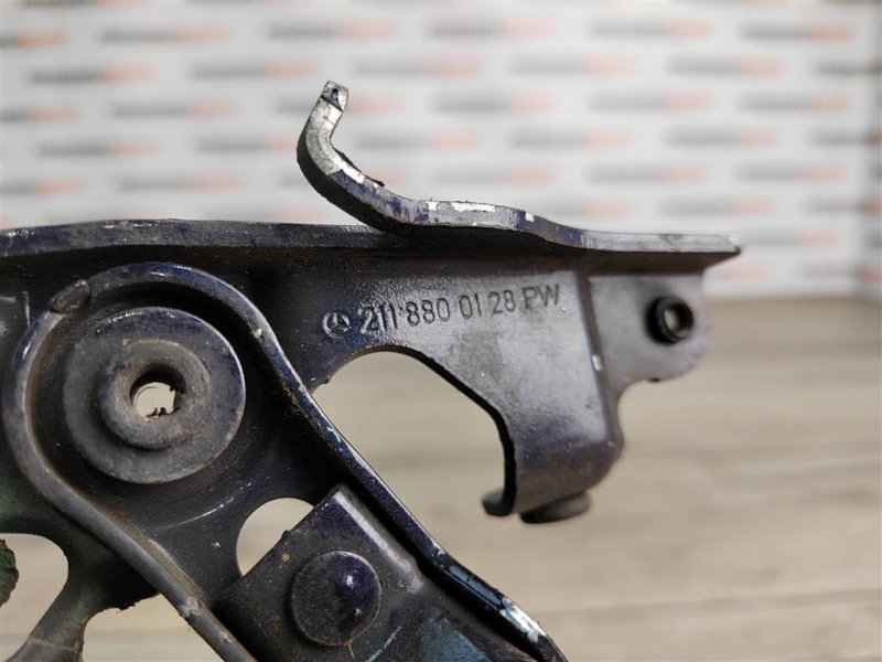 Петля капота, 400 рублей, Москва