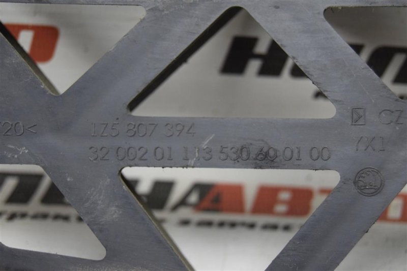 Направляющая заднего бампера, 300 рублей, Севастополь