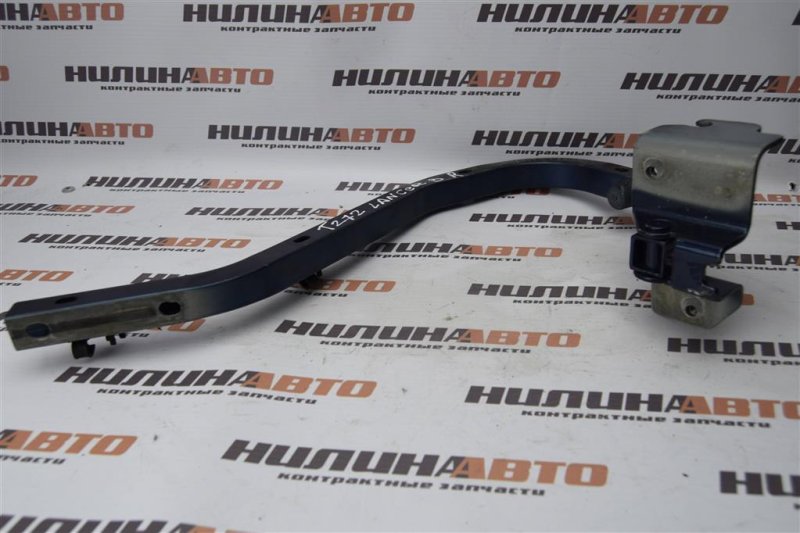 Петля крышки багажника, 1000 рублей, Севастополь