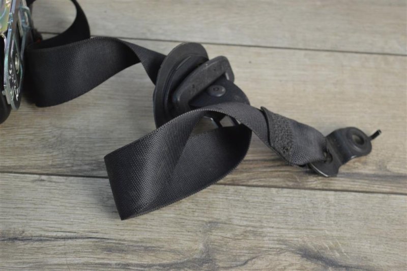 Ремень безопасности, 2000 рублей, Москва