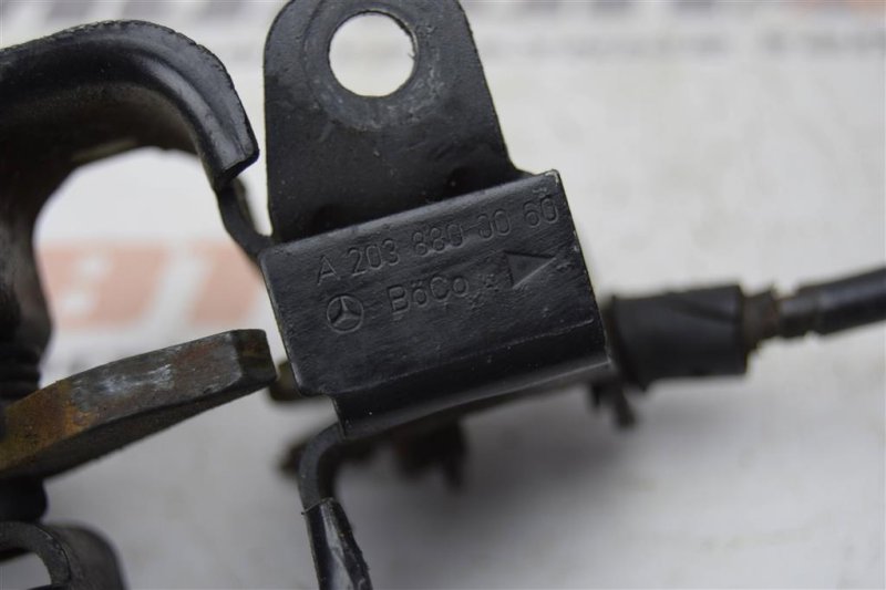 Замок капота, 800 рублей, Севастополь