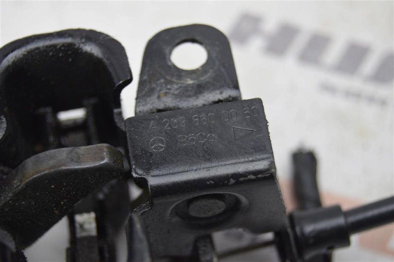 Замок капота, 800 рублей, Севастополь