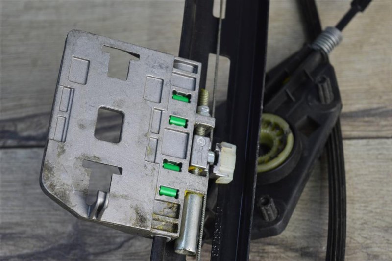 Стеклоподъемник, 1000 рублей, Москва