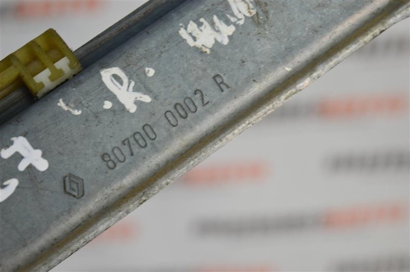 Стеклоподъемник, 1000 рублей, Москва