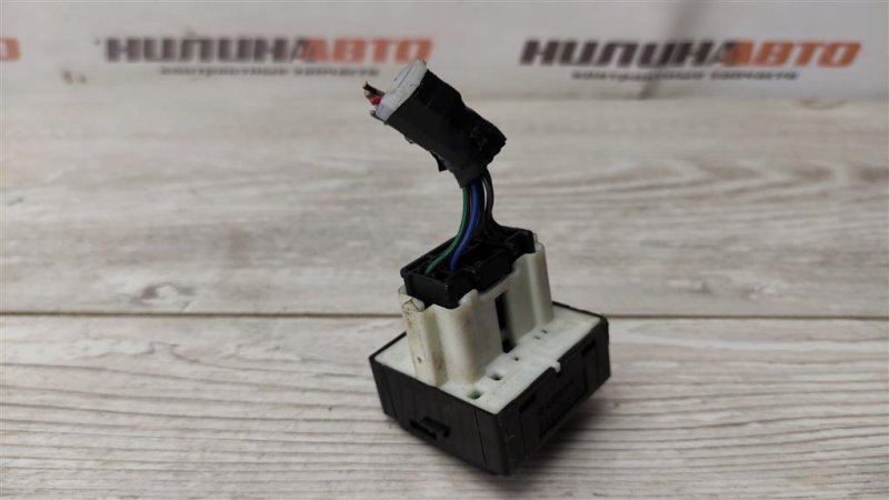 Блок управления зеркалами, 500 рублей, Севастополь