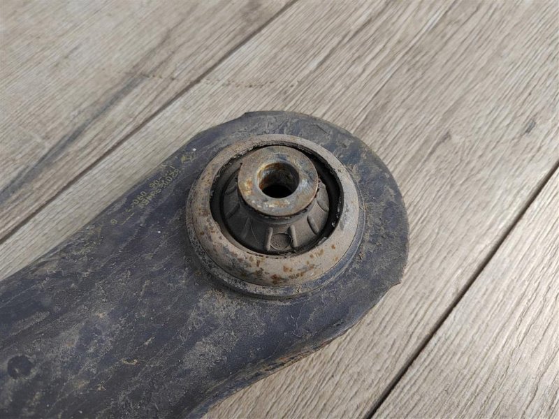 Рычаг передний нижний, 1000 рублей, Москва