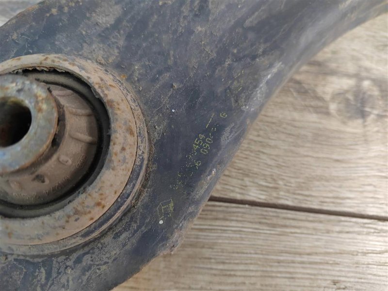 Рычаг передний нижний, 1000 рублей, Москва